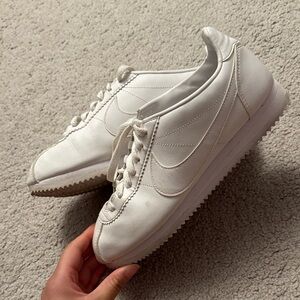 Nike White Women's Sneakers
